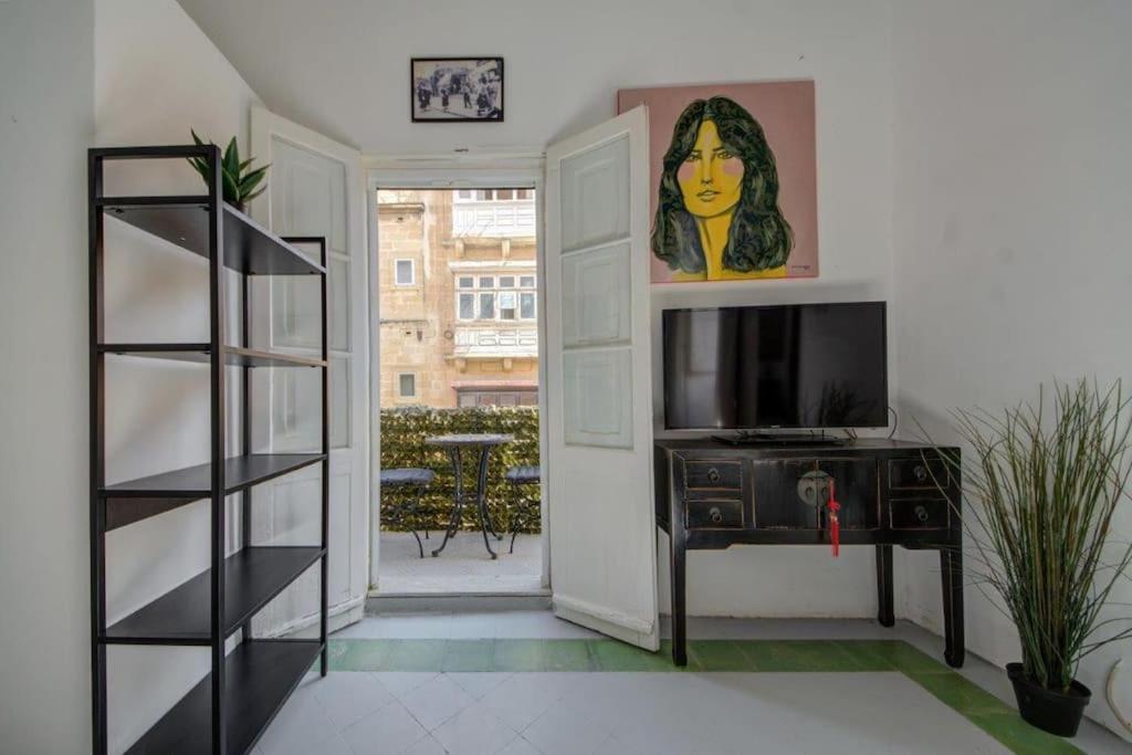 Traditional Maltese Town House In Floriana Eksteriør billede